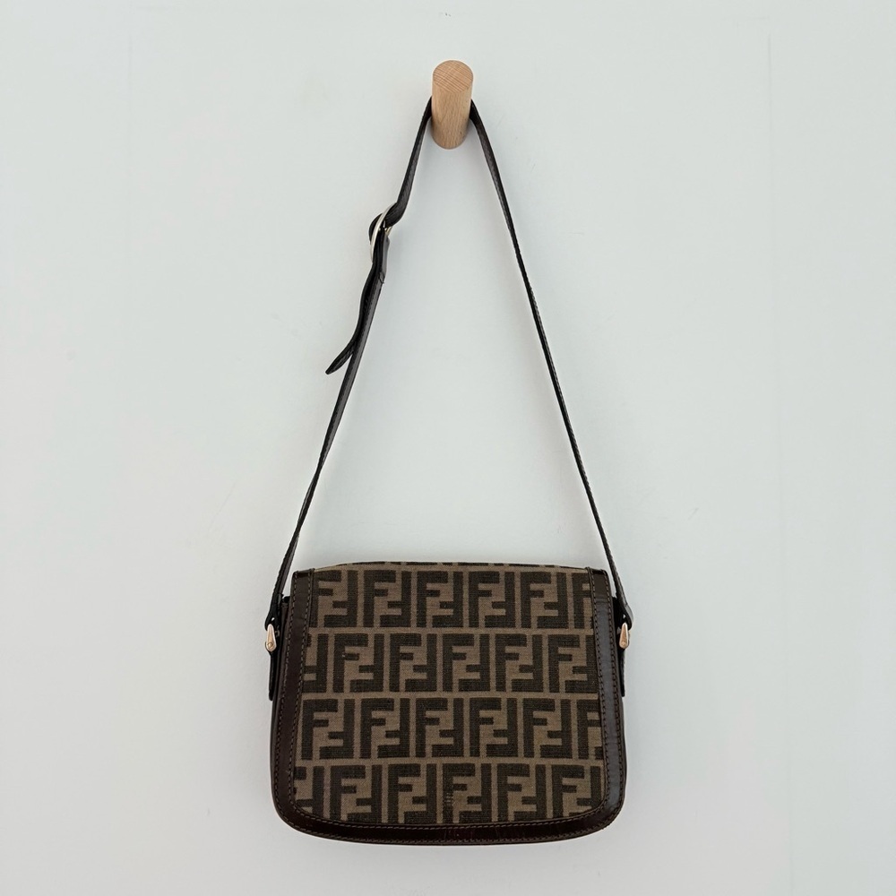 Vintage Fendi brown canvas & leather Zucca logo shoulder bag - Picture 2 of 13
